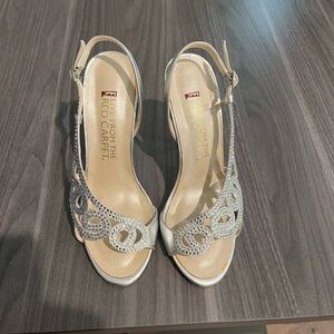 Elegant Silver rhinestone Slingback Heels